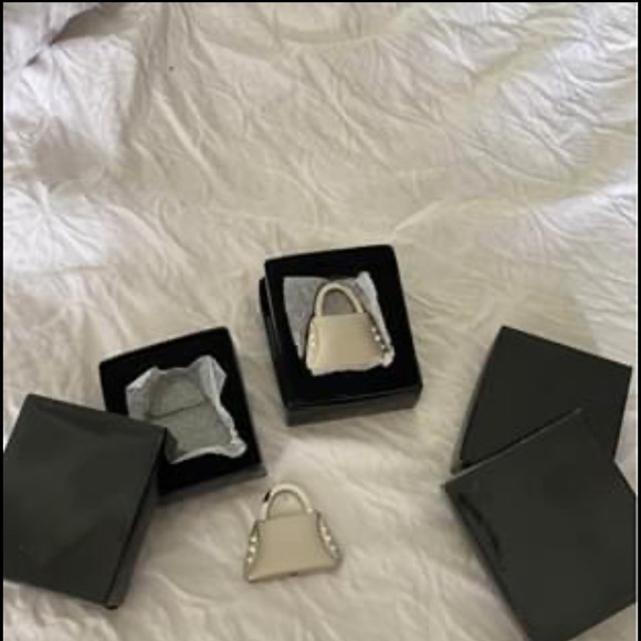 Adorable set of handbag keychains - four total - Picture 1 of 7